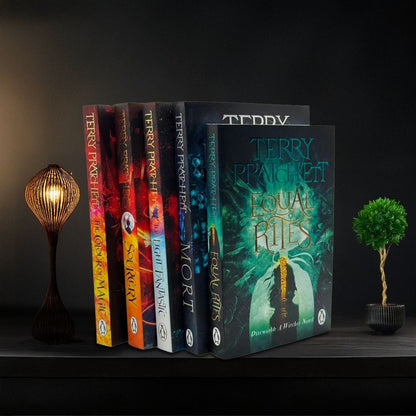 Terry Pratchett Discworld Series 1–5 Book Collection Set (The Colour of Magic, The Light Fantastic, Equal Rites, Mort, Sourcery)